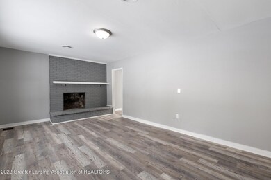 12-web-or-mls-135-w-howe-ave