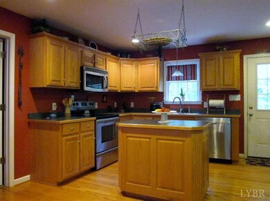 173 Travellers Ln, Appomattox, VA 24522 - photo 6