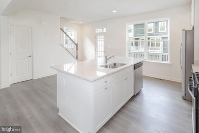 309 Buckeye Cir, La Plata, MD 20646 - photo 5