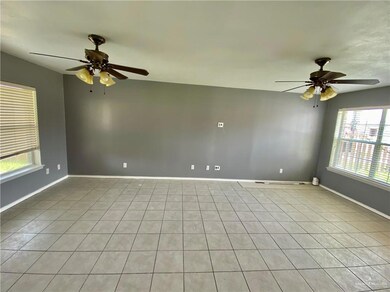 1221 Kokopelli Dr, Edinburg, TX 78541 - photo 3