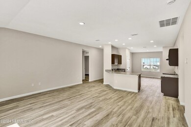 8970 Sandusky Ave S, Jacksonville, FL 32216 - photo 4