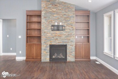 05-Living Room_DMD_0004