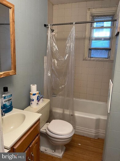 370 Avon Rd, Upper Darby, PA 19082 - photo 4