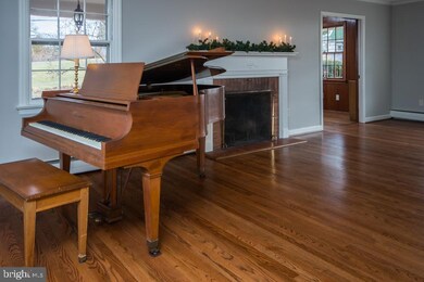 8924 Satyr Hill Rd, Parkville, MD 21234 - photo 5