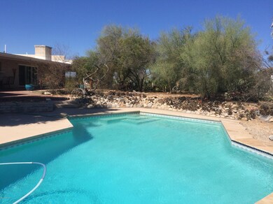 Pool West