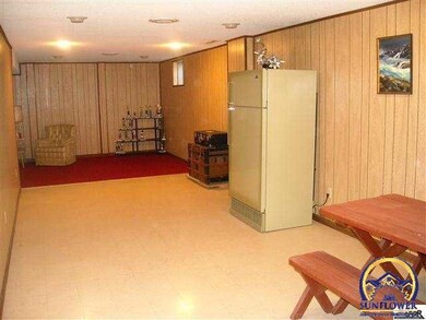 2912 SW Medford Ave, Topeka, KS 66611 - photo 4