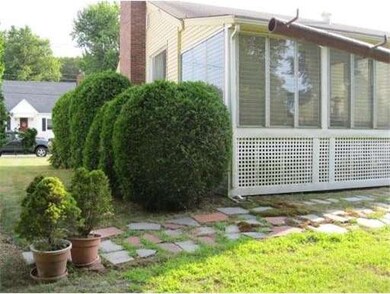 21 Dexter St, Peabody, MA 01960 - photo 6