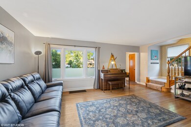 1328 Portsmouth Ave, Westchester, IL 60154 - photo 3