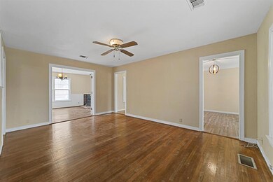 303 Line Dr, Gainesville, TX 76240 - photo 5