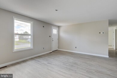 105 Massanutten St, Edinburg, VA 22824 - photo 6