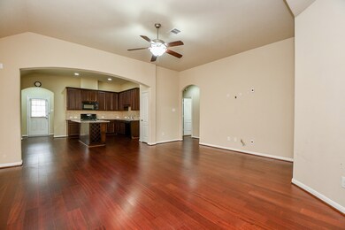 9127 Fuqua Breeze Dr, Houston, TX 77075 - photo 5