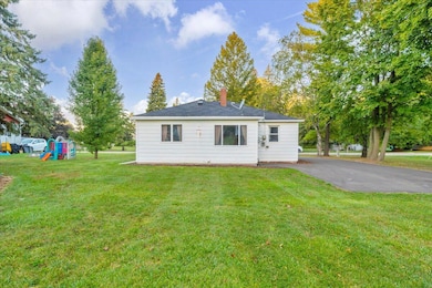 3472 Vincent St, Deckerville, MI 48427 - photo 3