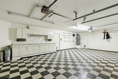 2713 Meadow Spring Ct, Las Vegas, NV 89156 - photo 2