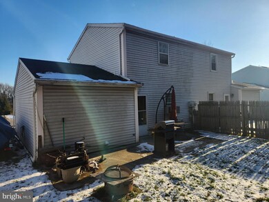 1071 Cloverton Dr, Columbia, PA 17512 - photo 3