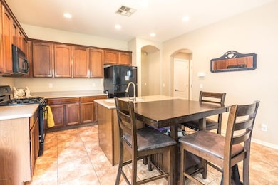 Beautiful spacious kitchen