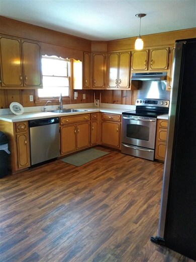 Kitchen with Stove, Refrigerator and Dishwasher