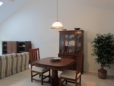 dining area,2148 Oakland Ridge