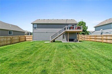 811 S Sunset Ln, Raymore, MO 64083 - photo 3