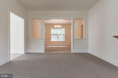 3336 Dondis Creek Dr, Triangle, VA 22172 - photo 3