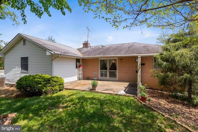 2901 Chapel View Dr, Silver Spring, MD 20904 - photo 2