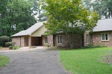 1075 Hawthorne Dr, McComb, MS 39648 - photo 2