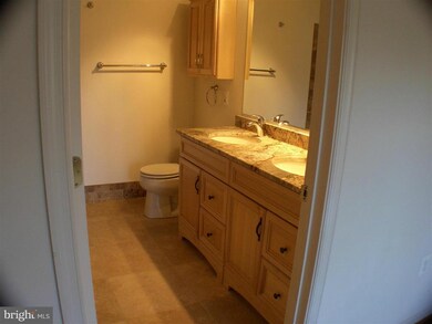 11906 Breton Ct unit 4B, Reston, VA 20191 - photo 4