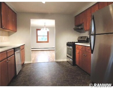 2015 3rd Ave NE, Menomonie, WI 54751 - photo 2