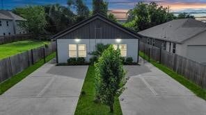 7502 Sandle St unit A, Houston, TX 77088 - photo 5