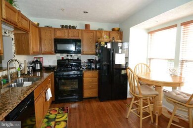 759 Pine Drift Dr, Odenton, MD 21113 - photo 2