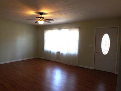 425 Dillon St, Crossville, TN 38555 - photo 5