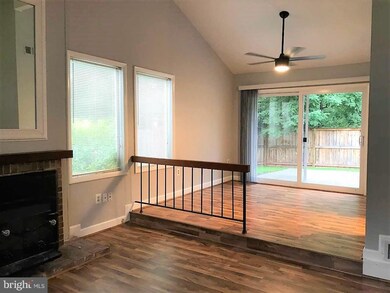 419 Avondale Dr, Sterling, VA 20164 - photo 4