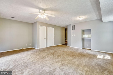 7241 Riding Hood Cir, Columbia, MD 21045 - photo 5