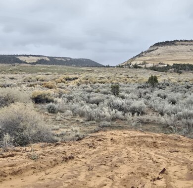 1049 Utah 12, Boulder, UT 84716 - photo 4