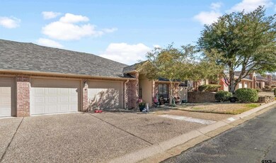 417 Amberwood Cir, Tyler, TX 75701 - photo 2