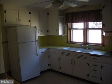 1308 Dorothy Ave, Phoenixville, PA 19460 - photo 7