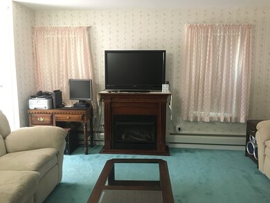 9 Shepley St, Andover, MA 01810 - photo 4