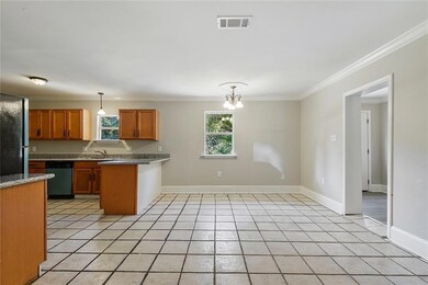 Kitchen / Breakfast Area