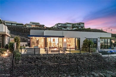 650 Scenic Cliff Dr, Henderson, NV 89012 - photo 4