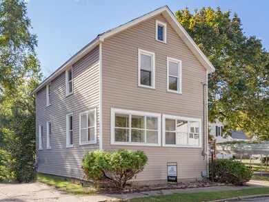 114 E. Maple St-103