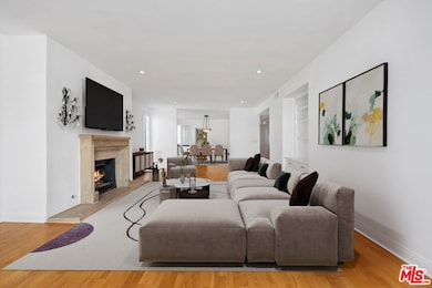 455 N Oakhurst Dr unit 3, Beverly Hills, CA 90210 - photo 6