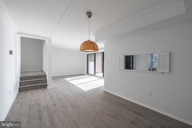 120 Roberts Ln unit 301, Alexandria, VA 22314 - photo 5