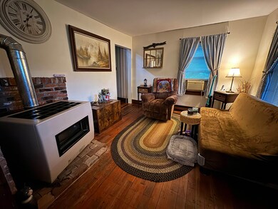 137 Prospect St, Bethlehem, NH 03574 - photo 6