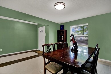 7926 Brook Trail Cir, Houston, TX 77040 - photo 6