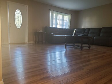 2215 N Manring Ave, Muncie, IN 47303 - photo 7