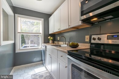 2 T Laurel Hill Rd, Greenbelt, MD 20770 - photo 5