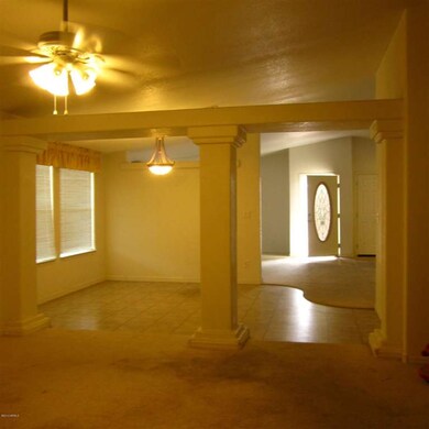 Family Rm/Formal Dining