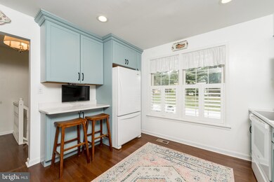 17 Inverin Cir, Lutherville Timonium, MD 21093 - photo 6