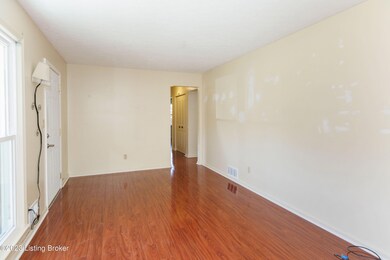 327 Ford Dr, Mount Washington, KY 40047 - photo 4