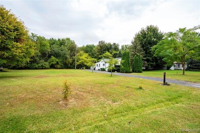 8883 Beech Daly Rd, Taylor, MI 48180 - photo 5