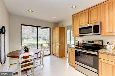 14917 Talking Rock Ct, North Potomac, MD 20878 - photo 6